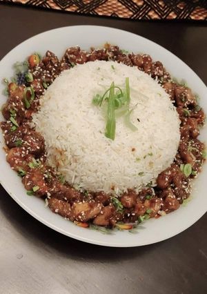 A picture of Teriyaki chicken.