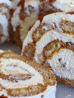 Una foto de Tiramisú fácil sin huevo y sin horno // Tiramisú casero fácil y rápido