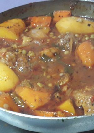 Una foto de Estofado de Carne (Osobuco)