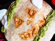Una foto de salsa queso batido