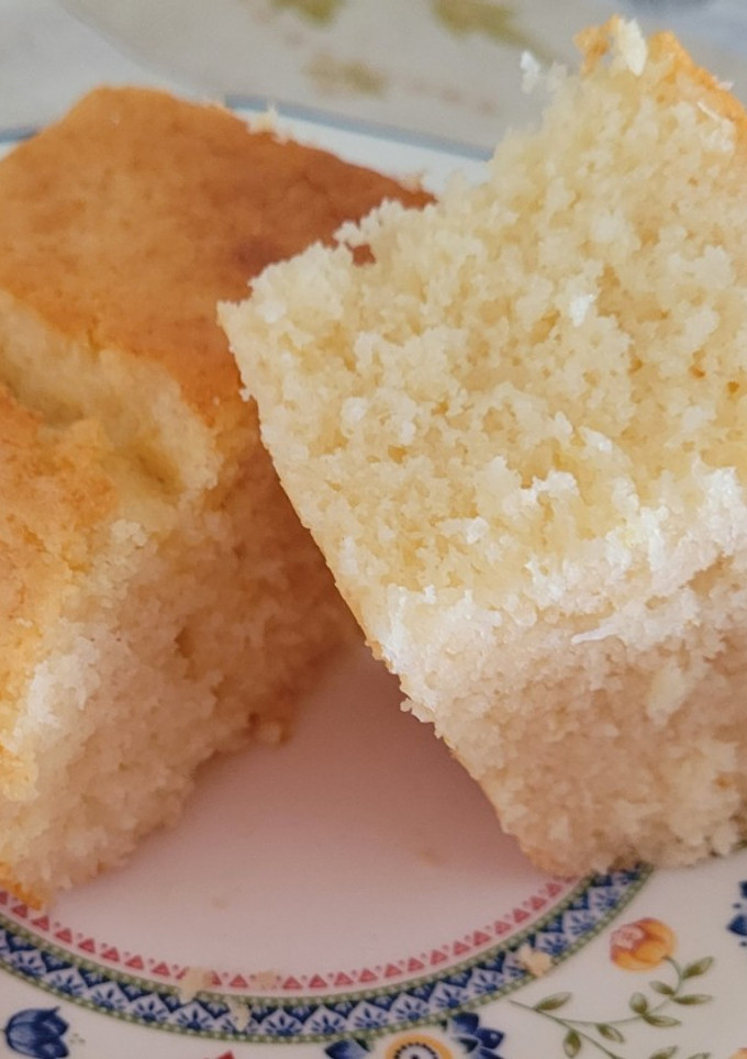 Una foto de Bizcocho de limón con Thermomix muy esponjoso y rápido