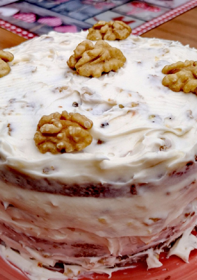 Una foto de Torta de zanahoria (carrot cake) Fácil y rico!!