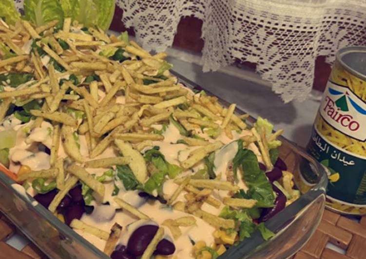 سلطة بأعواد البطاطا