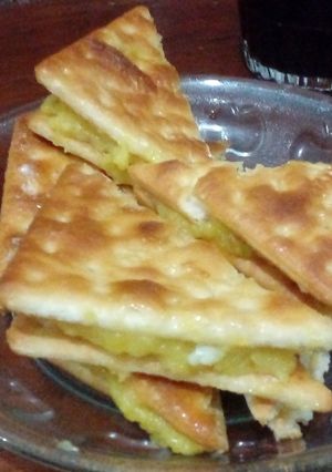 A picture of Crackers with sweet Fla.