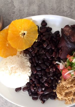 Una foto de Feijoada adaptada