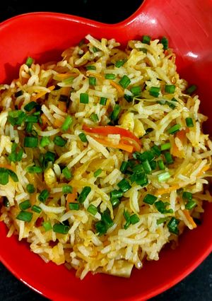 A picture of Mexican fried rice.