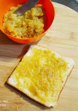 A picture of Apple cinnamon jam.