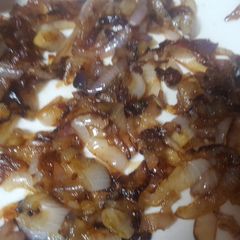 A picture of Caramelised onion.