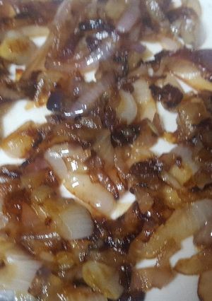 A picture of Caramelised onion.