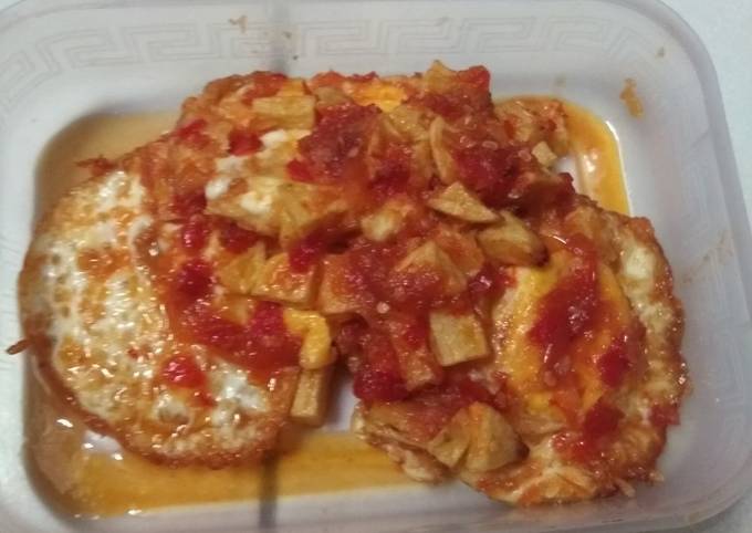 Ternyata begini lho! Resep enak membuat Telur kentang balado dijamin enak