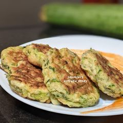 A picture of Zucchini Fritters.