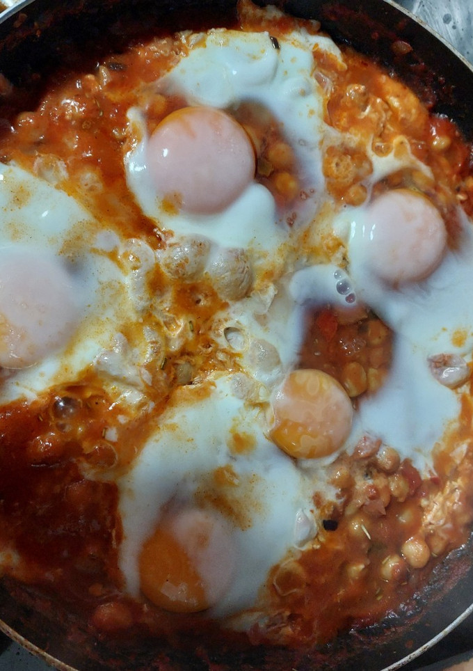 Una foto de Garbanzos con huevos
