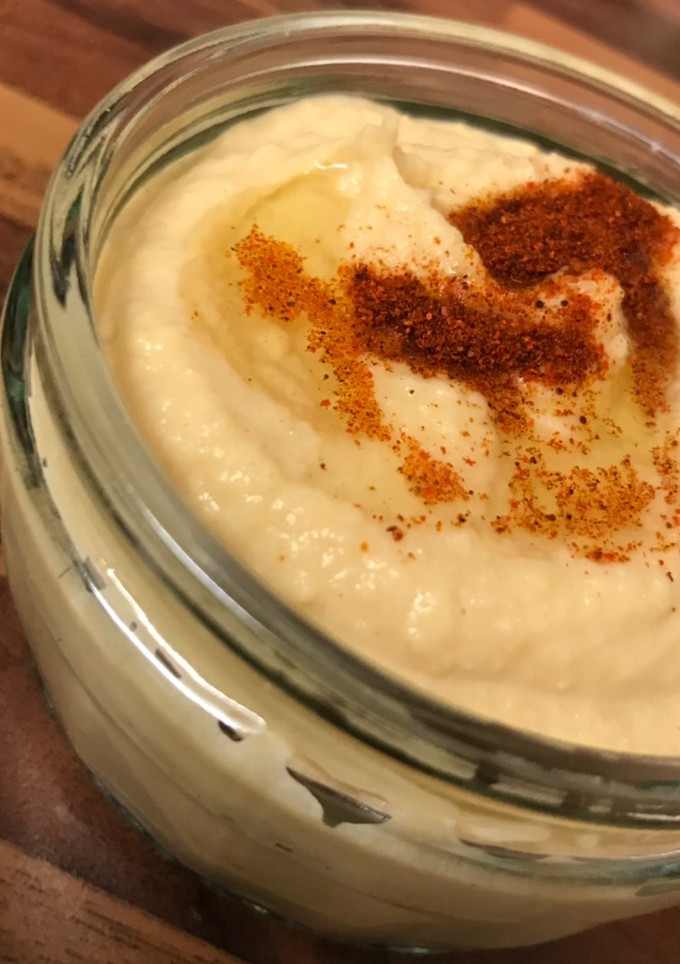 Una foto de Hummus • Aperitivo saludable y vegano