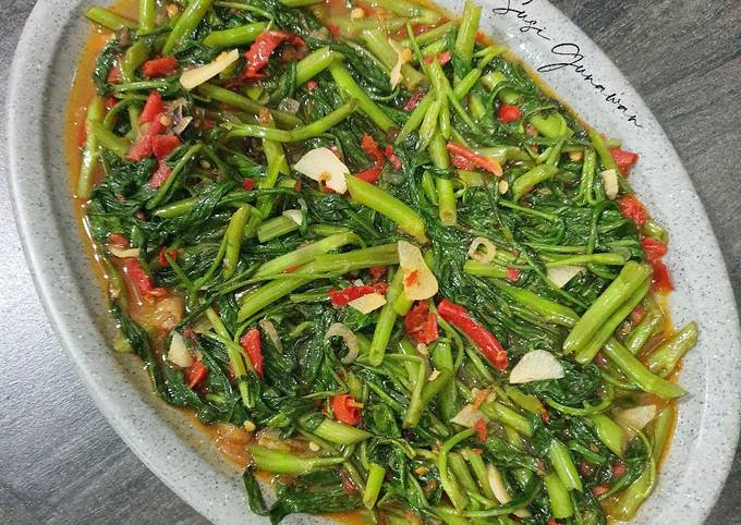 Langkah Mudah Masakan Resep Tumis Kangkung (sambal sisa)