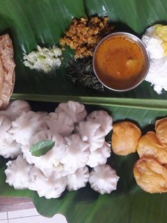 उकडीचे मोदक (ukadiche modak recipe in marathi) रेसिपी चे मुख्य फोटो