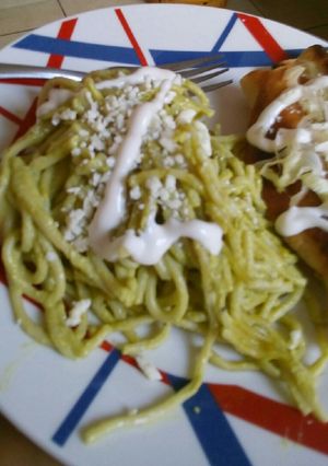 Una foto de Espagueti verde