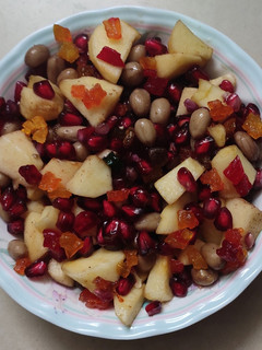 புரூட்ஸ் நட்ஸ் சாலட் (Fruits Nuts salad recipe in tamil) செய்முறை முக்கிய புகைப்படம்