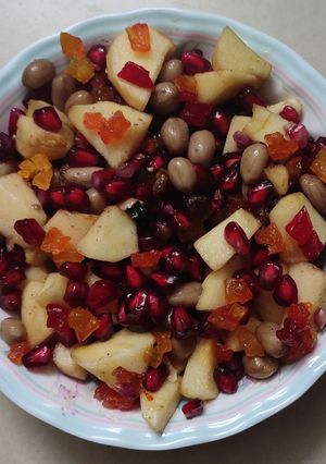 புரூட்ஸ்  நட்ஸ் சாலட் (Fruits Nuts salad recipe in tamil) செய்முறை முக்கிய புகைப்படம்