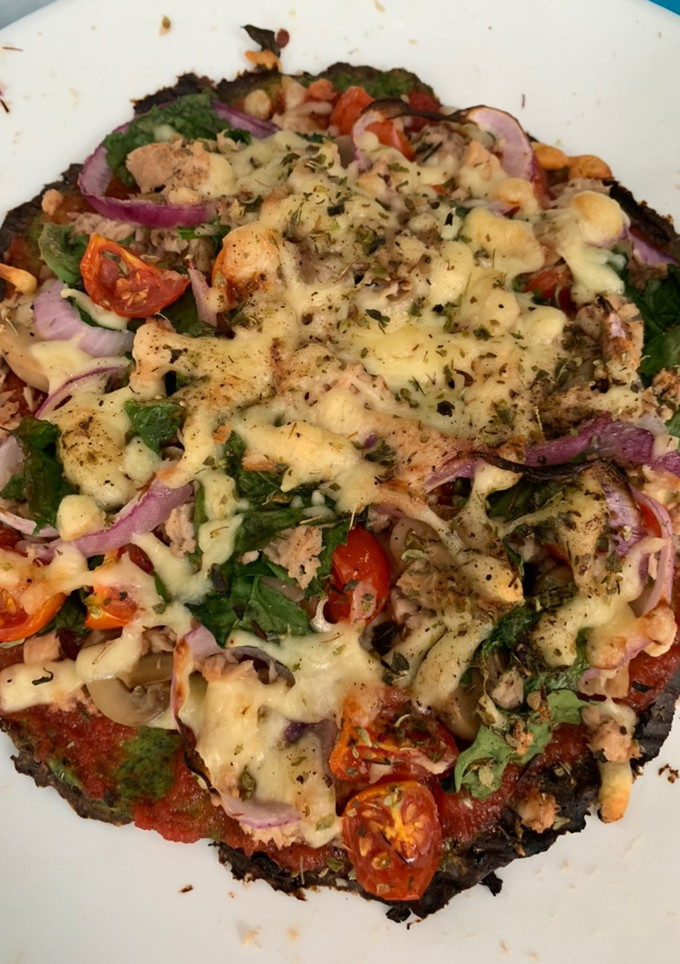 Una foto de Pizza con base de brócoli