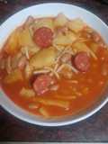 Papas, judías y fideos con chorizo