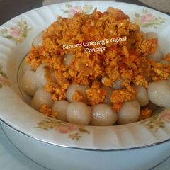 A picture of Dan'sululu with egg sauce.