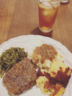 A picture of Cubed Steak and Gravy.
