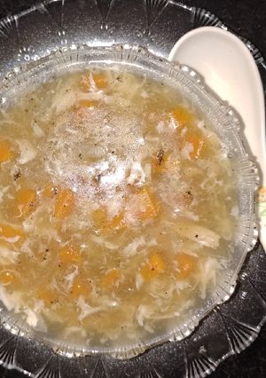 চিকেন স্যুপ (Chiken soup racipe in bengali) রেসিপির প্রধান ছবি