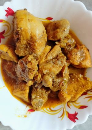 A picture of Chicken Curry.