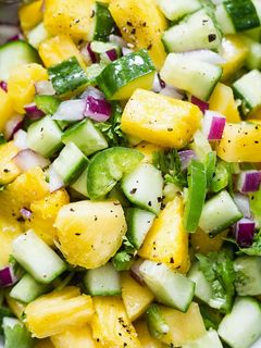 Una foto de Ensalada de Piña, Pepino y Jalapeños