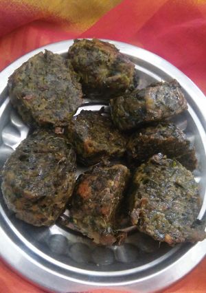 चौलाई के साग की पकौड़ी (Chaulai ke saag ke pakode recipe in Hindi) रेसिपी मुख्य फोटो