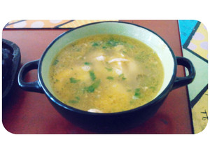 Una foto de Sopa de verduras con pollo