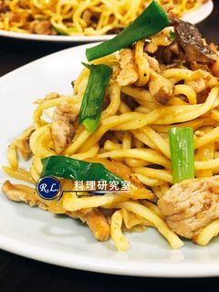 【家常菜】沙茶豬肉炒麵(15分鐘上菜) 的食譜成品照片