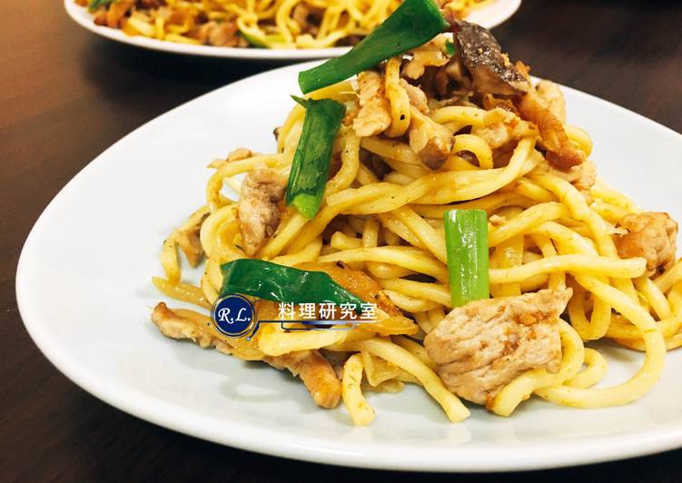 【家常菜】沙茶豬肉炒麵(15分鐘上菜)