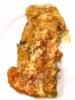 Una foto de Tortilla de olivada y queso de cabra