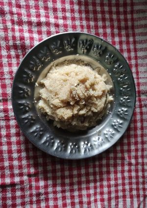 সুজি হালুয়া (Sooji halwa recipe in Bengali) রেসিপির প্রধান ছবি