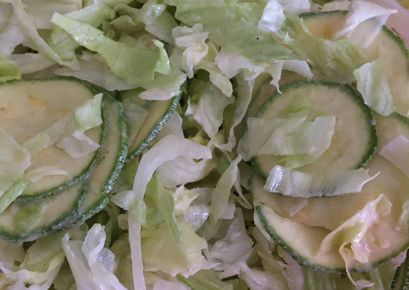 Ensalada de calabacita y tahini