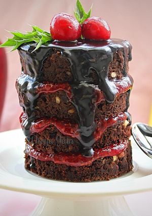 A picture of Dark chocolate cranberry rice cake.
