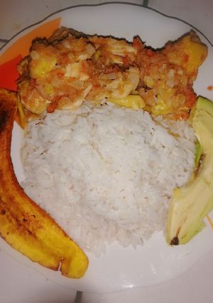 Una foto de Seco de pollo con cerveza