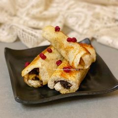 A picture of Banana Chocolate Rolls.