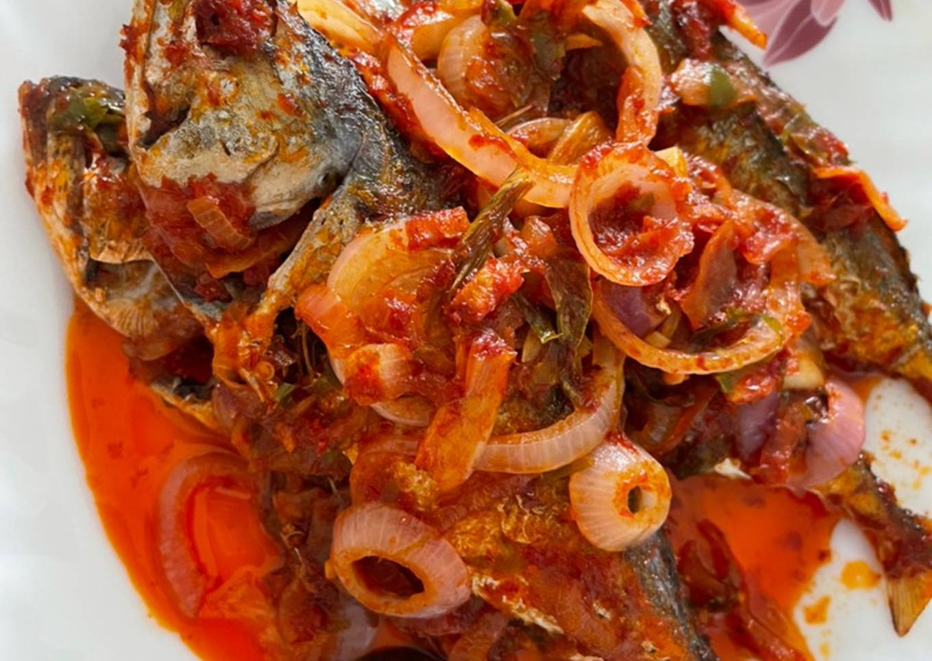 Sambal ikan daun kunyit