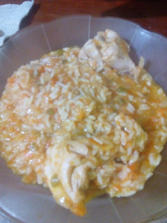 Una foto de Guiso de arroz con pollo