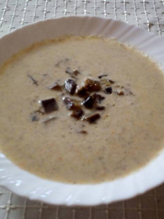 Gombakrémleves recept fotója
