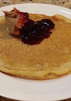 A picture of Oatmeal Skillet Cakes with Peanut Butter and Jelly.