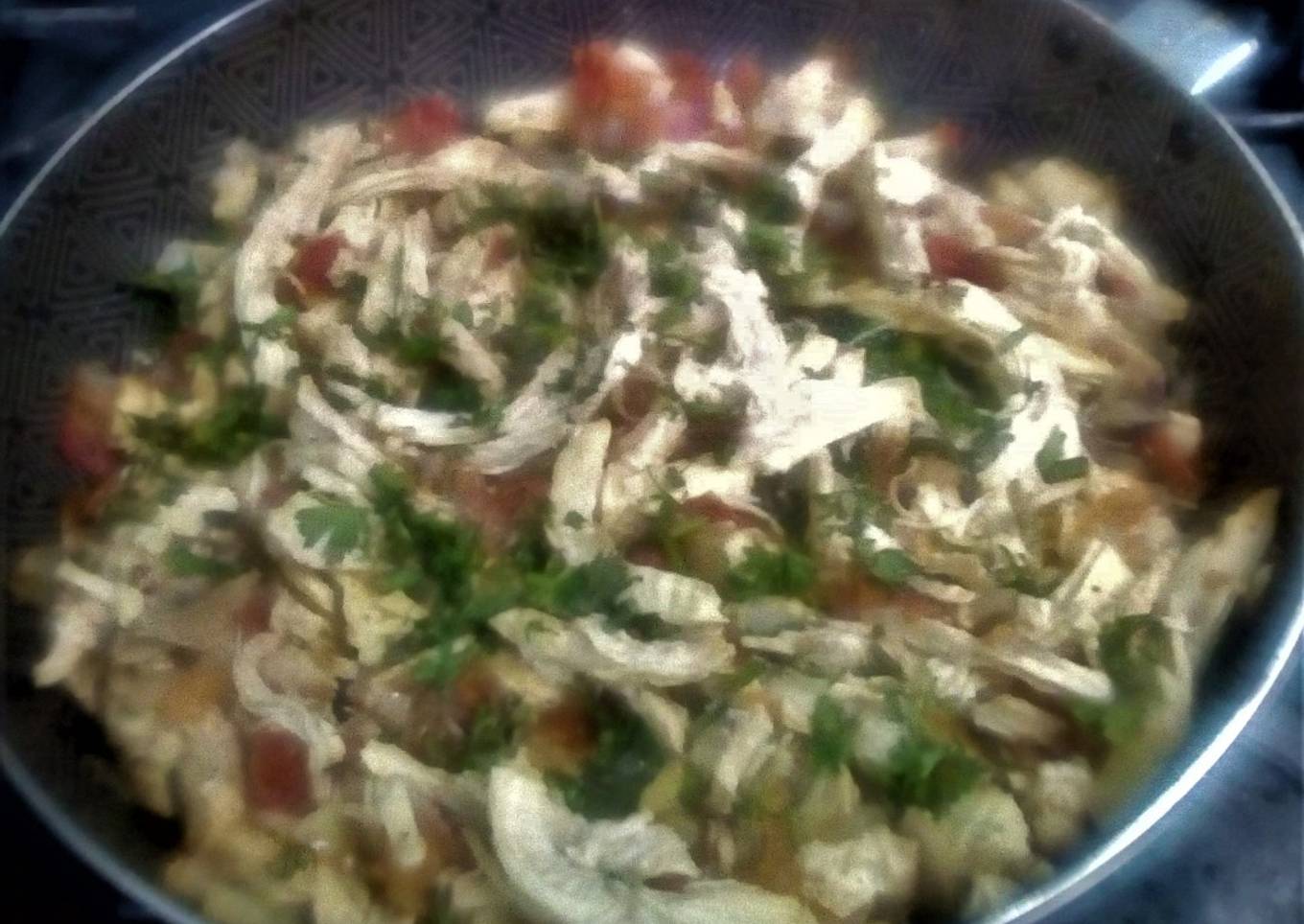 Pollo 🍗Desmenuzado con -Hogao Colombiano-