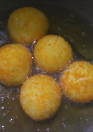 Foto resep Roti goreng ma2 Rakha empuknya tahan lama