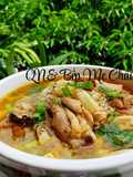 Bánh canh bột mì nấu thịt gà
