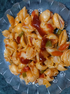 વેજીટેબલ પાસ્તા (Vegetable Pasta Recipe In Gujarati) રેસીપી મુખ્ય ફોટો