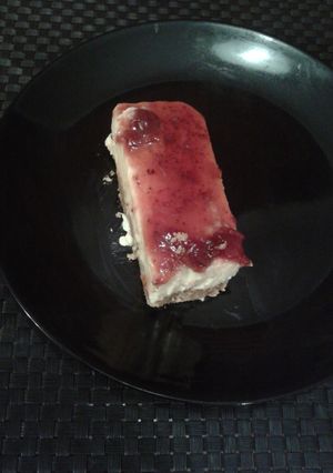 A picture of Cold strawberry cheese cake.