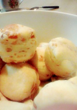 Una foto de Scones de jamón y queso