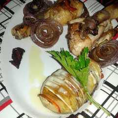 Foto principal de Patas de pollo con papa muy original. Rápido!!!